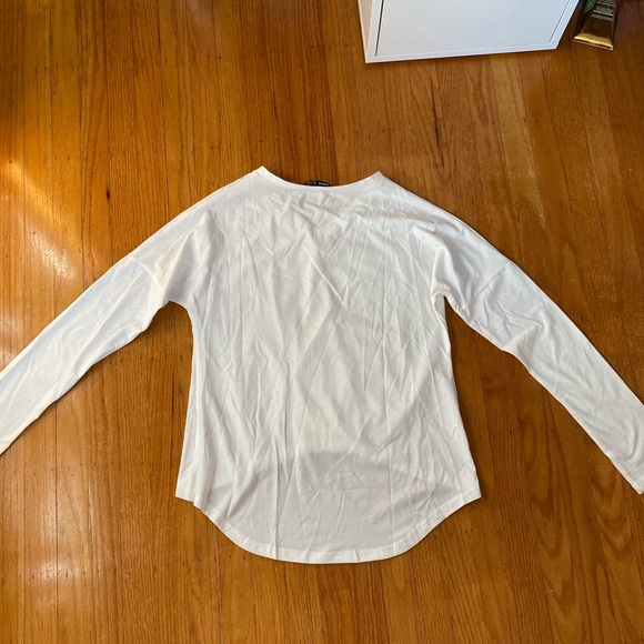 Cinched white high-low long sleeve top! - Picture 3 of 3